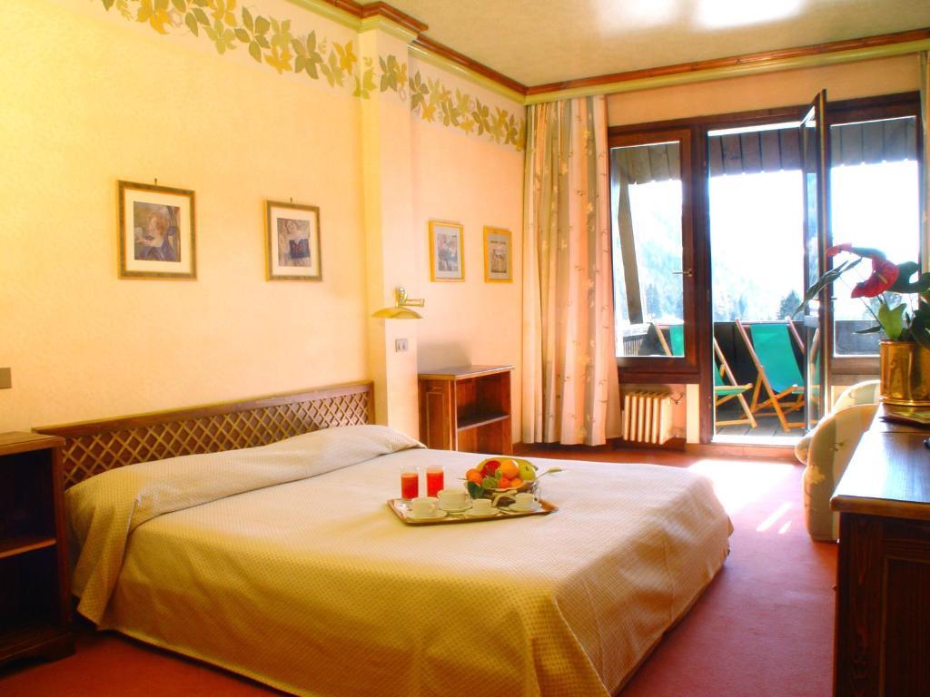 Hotel Club Relais Des Alpes Madonna Pokoj fotografie